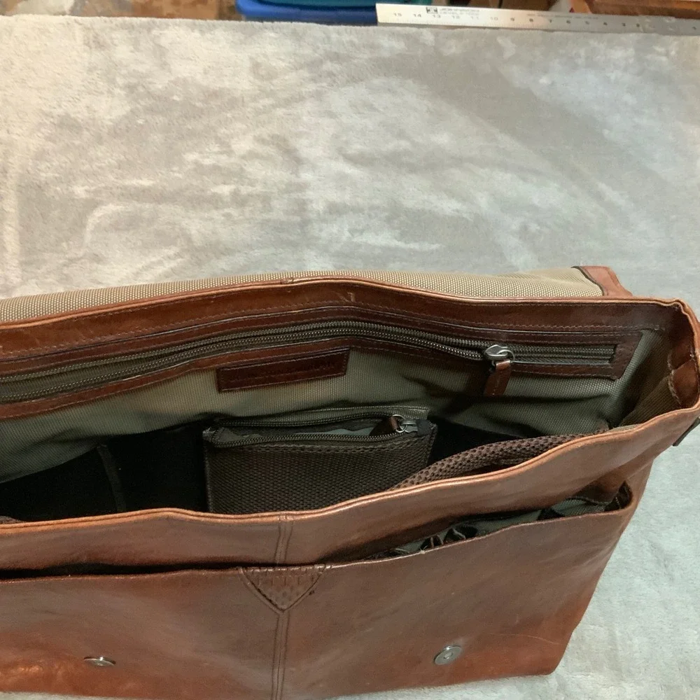 Johnston & Murphy Mens Brown Leather Messenger Bag Laptop Satchel Briefcase